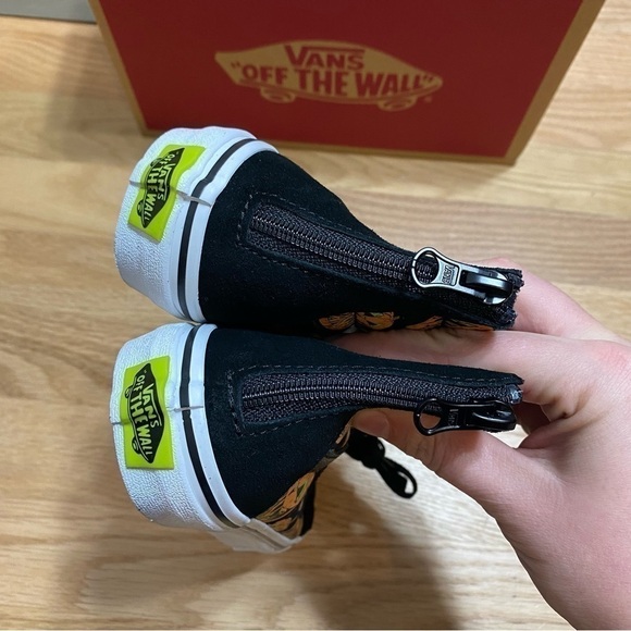 Vans Glow in the Dark Pumpkin Sneakers NEW Sk8 Hi Zip Kids Sz 1 Youth - Picture 5 of 10